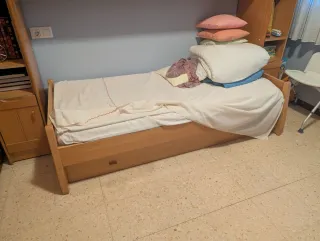 Cama individual con cama inferior
