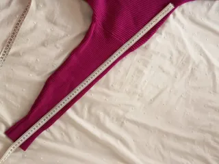 Vestido largo fucsia con capucha