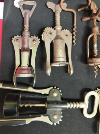 Lotto 13 cavatappi da collezione