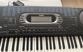 Teclado Casio WK-1600 - 76 teclas
