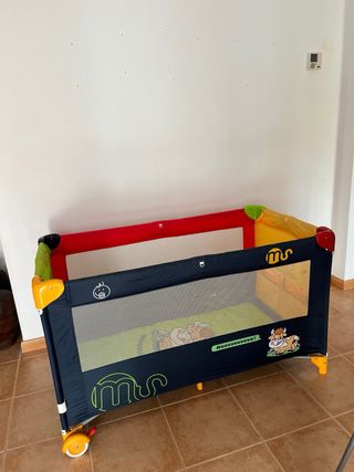 Cuna de viaje plegable