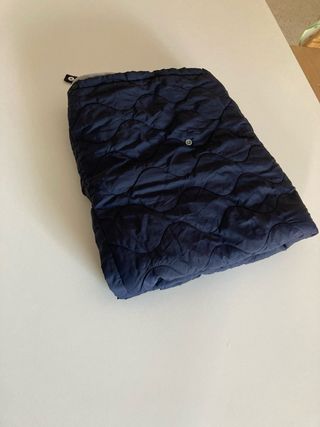 Manta funda de porteo azul marino