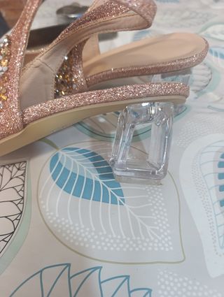 Zapatos de fiesta joya dorados