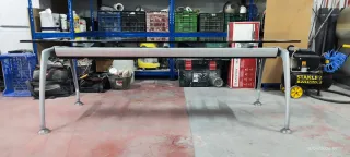Mesa de oficina cristal y metal