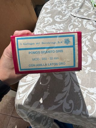 Resto de ferretería: 4 topes de puerta