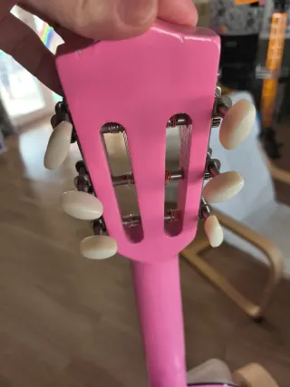 Guitarra rosa infantil EduLand