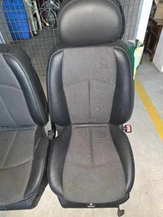 Mercedes W211 Avantgarde front seats