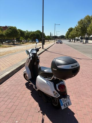 Moto 125cc Classic Blanca Automática
