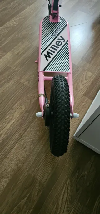 Patinete de acero carbono 330lbs