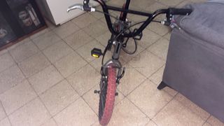 Bicicleta BMX Roja