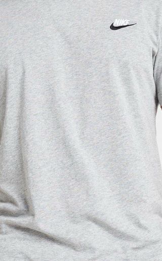 Camiseta Nike Core Gris Talla M Nueva con Etiqueta