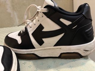 Scarpe Off-White nere e bianche