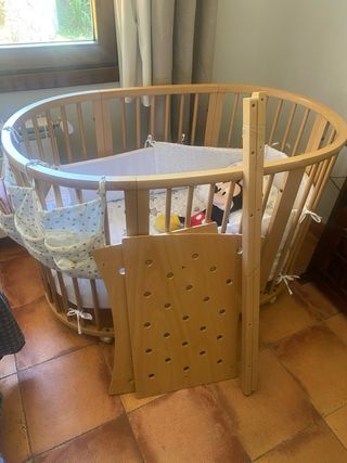 Cuna Stokke ovalada madera