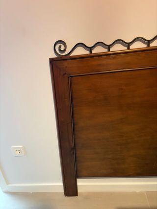 Cabecero madera maciza con 2 mesitas