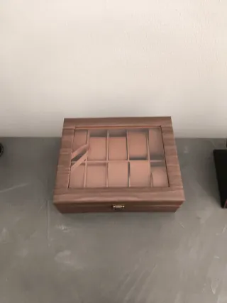 Scatola porta orologi in legno