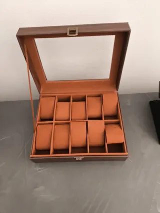 Scatola porta orologi in legno
