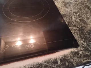 Vitrocerámica no inducción tiene un pico roto