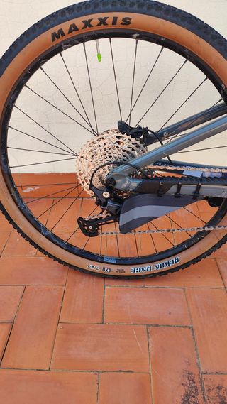 Bicicleta BTT Focus Thron 6.8 talla XL 1100km