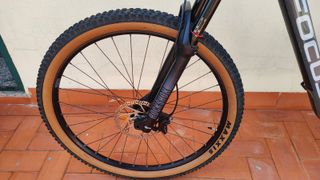 Bicicleta BTT Focus Thron 6.8 talla XL 1100km