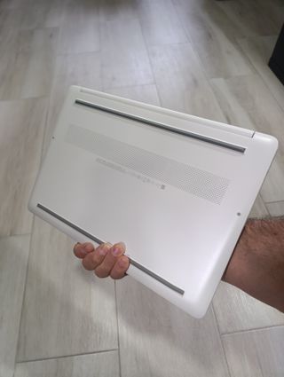 PORTATIL HP 15" i7 11th gen. 500 NVMe y 16 RAM.