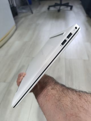 PORTATIL HP 15" i7 11th gen. 500 NVMe y 16 RAM.