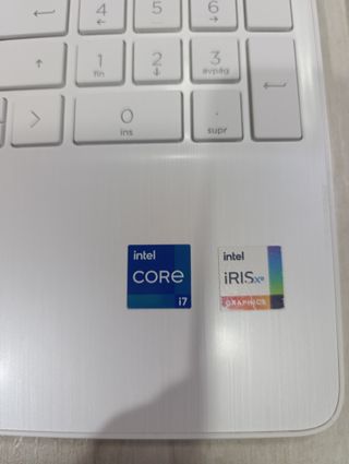 PORTATIL HP 15" i7 11th gen. 500 NVMe y 16 RAM.