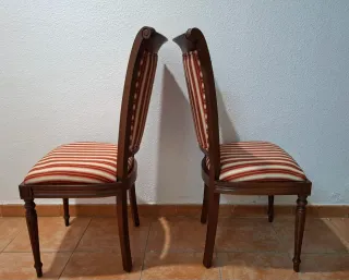 6 SILLAS ANTIGUAS MADERA TALLADA PATAS TORNEADAS