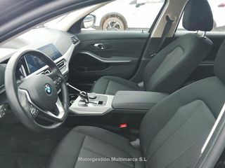 BMW SERIES 3 320i Auto. Touring