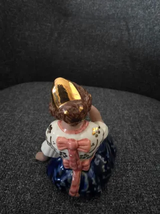 Statuetta porcellana ARMAR