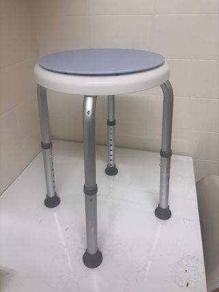 Silla de baño giratoria plegable