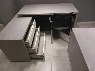 Mobili da ufficio in legno