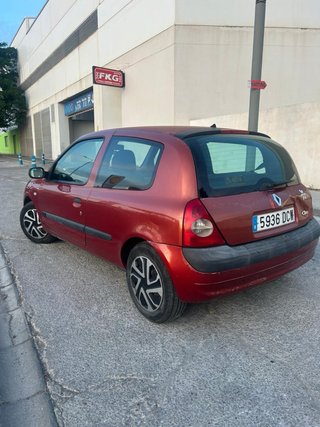 Renault Clio 2004