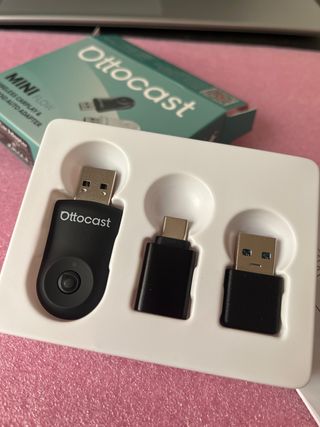 Adaptador Ottocast Mini Flow CarPlay Android Auto