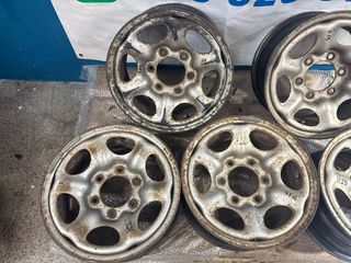 Juego 5 Llantas Nissan Terrano R15