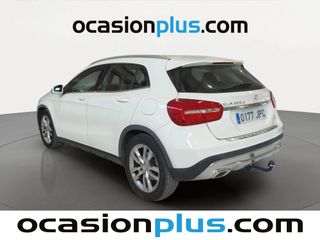 Mercedes-Benz GLA 200 d Urban 100 kW (136 CV)