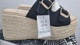 Sandalia plataforma negra