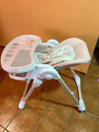 Trona bebé color rosa y blanco
