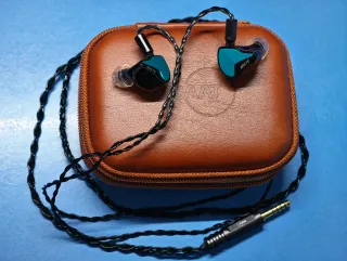 Ziigaat Arete 2 IEM Azul