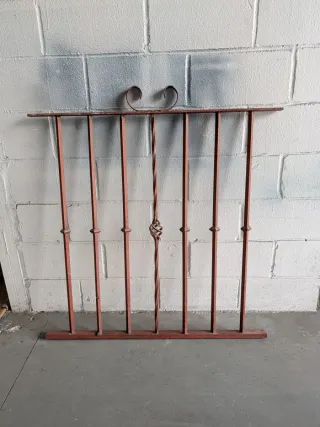 Reja de hierro forjado decorativa