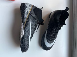 Zapatillas de fútbol sala Nike y Puma
