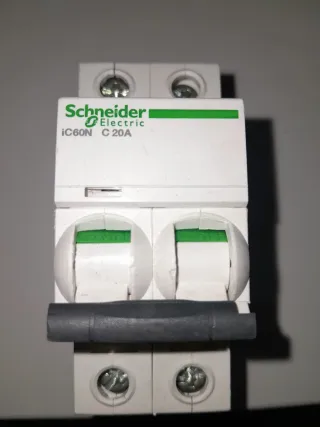 Interruptor Schneider Electric IC60N C16A