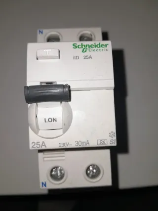 Interruptor Schneider Electric IC60N C16A