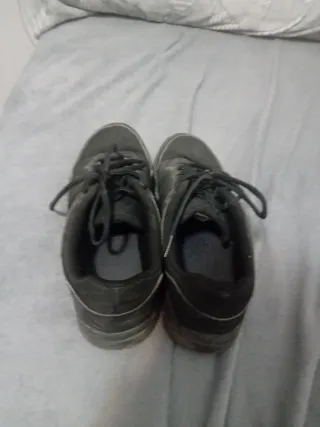 Zapatos de montaña negros