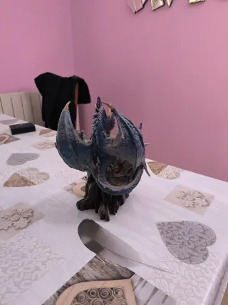 Figura dragón decorativa con luz