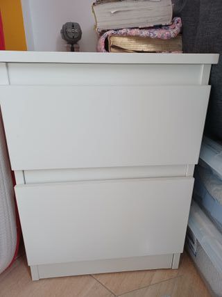 Cama Ikea 135x200 con 4 cajones + 2 mesitas de noc