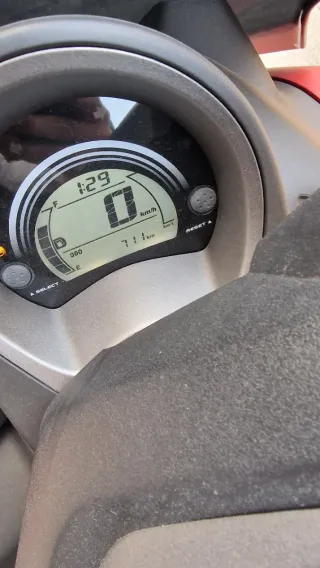 Yamaha NMAX 700km reales