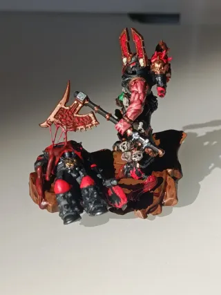 Kharn el Traidor pintado y modificado