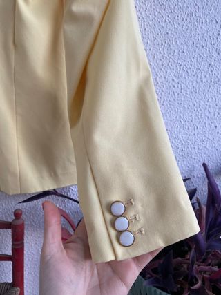 Chaqueta Zara amarilla pastel Talla M
