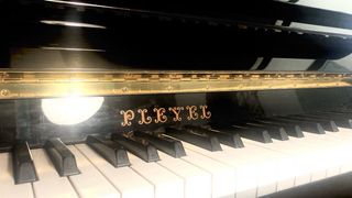 Piano Vertical Pleyel Schimmel