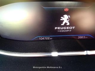 PEUGEOT 3008 225 e-EAT8 Allure